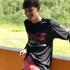 Meet your Posher, Luis